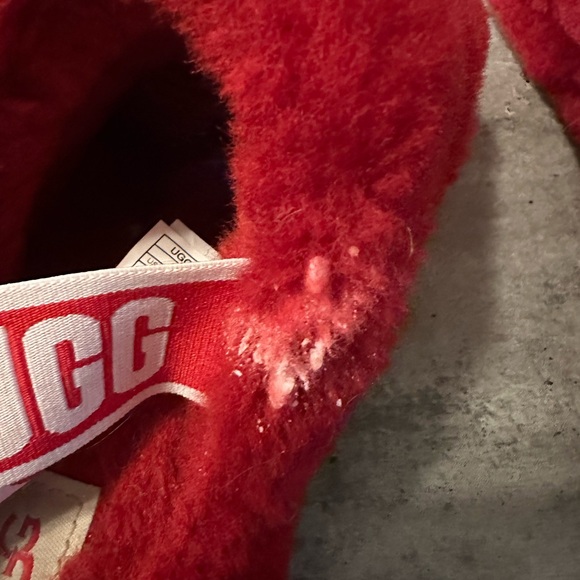 Ugg Slipper- Size 8 - Picture 5 of 7